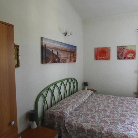 Appartamento Con Vista Mare Tanaunella Bagian luar foto