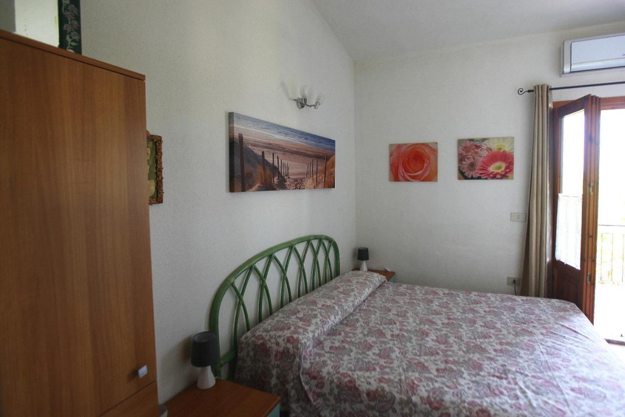 Appartamento Con Vista Mare Tanaunella Bagian luar foto