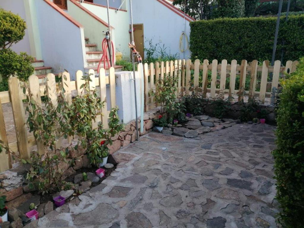 Appartamento Con Vista Mare Tanaunella Bagian luar foto